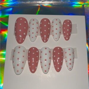 10 PC Hand Crafted Polka Dot Nails (S,M,L) NWT